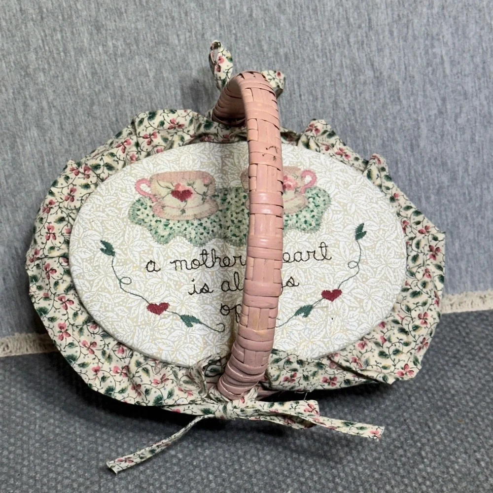 VTG Pastel Pink Wicker Thread Basket w/Embroidered Lid Cottagecore, Feminine